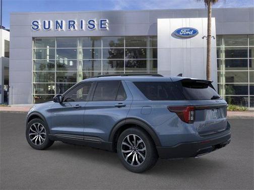 2025 Ford Explorer ST-Line