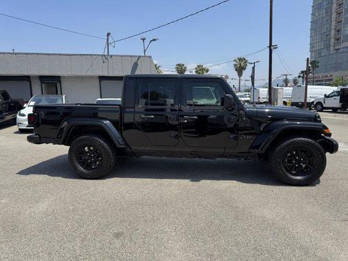 2022 Jeep Gladiator Altitude 4x4