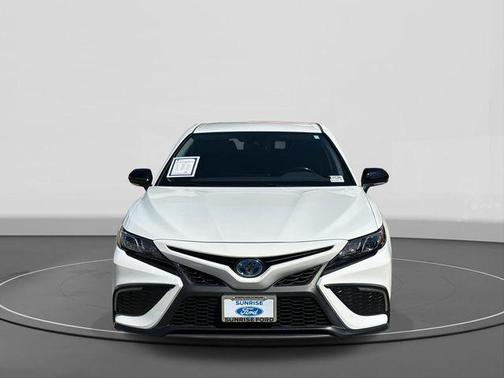 2024 Toyota Camry Hybrid SE