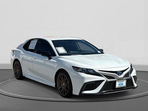 2024 Toyota Camry Hybrid SE