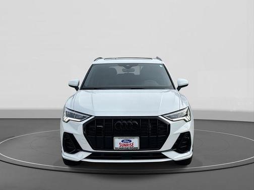 2023 Audi Q3 Premium 45 TFSI S line quattro Tiptronic