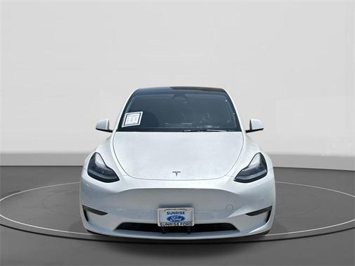 2022 Tesla Model Y Long Range Dual Motor All-Wheel Drive
