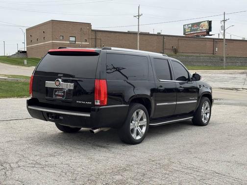 2014 Cadillac Escalade ESV Luxury