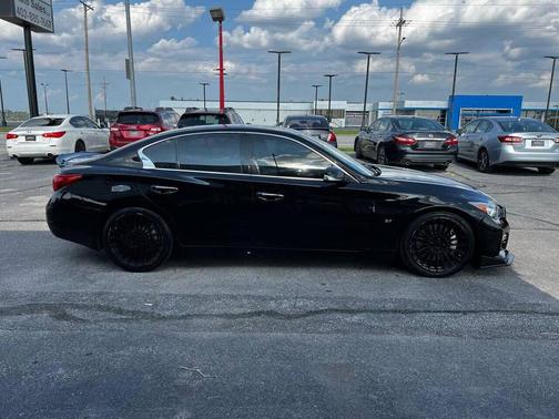 2015 INFINITI Q50 Sport