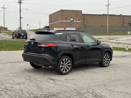 2022 Toyota Corolla Cross XLE