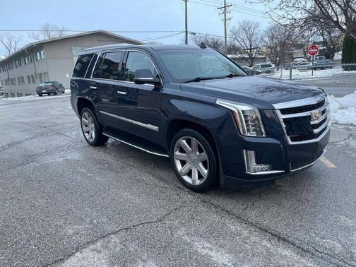 2018 Cadillac Escalade Luxury