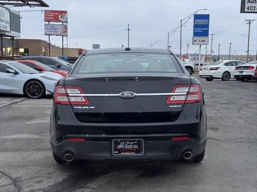 2017 Ford Taurus SE