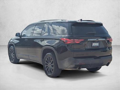 Mosaic Black Metallic 2022 Chevrolet Traverse RS