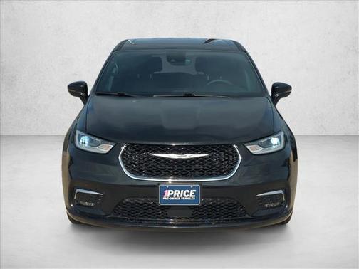 2025 Chrysler Pacifica L