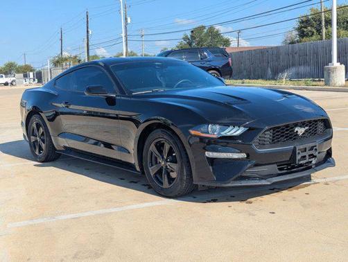 2022 Ford Mustang EcoBoost