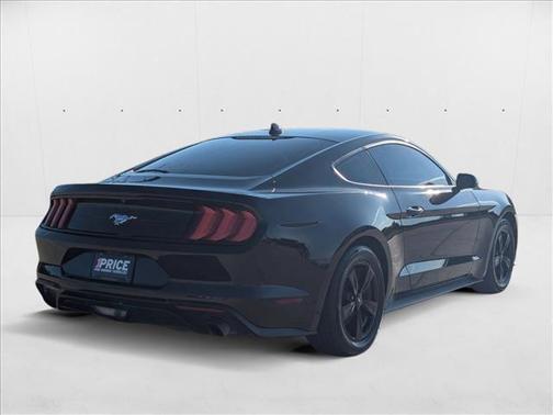 2022 Ford Mustang EcoBoost