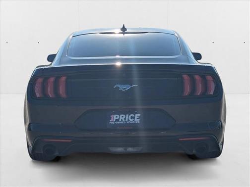 2022 Ford Mustang EcoBoost
