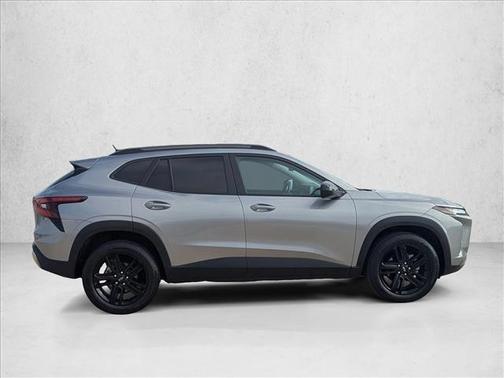 Sterling Gray Metallic 2025 Chevrolet Trax FWD ACTIV