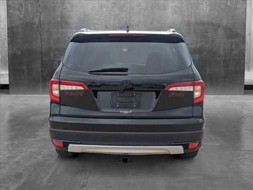 2020 Honda Pilot Touring 8-Passenger