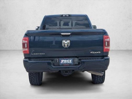 Patriot Blue Pearlcoat 2022 RAM 2500 Limited Crew Cab 4x4 6'4' Box