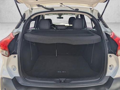 Aspen White TriCoat Pearl 2020 Nissan Kicks SR