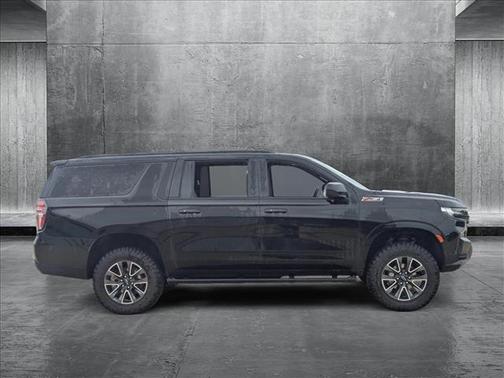 2023 Chevrolet Suburban 4WD Z71