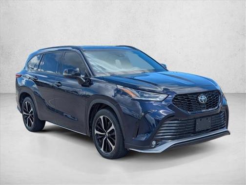 2022 Toyota Highlander XSE