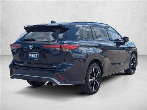2022 Toyota Highlander XSE