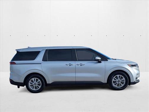 2022 Kia Carnival LXS