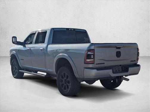 2022 RAM 2500 Laramie Crew Cab 4x4 6'4' Box