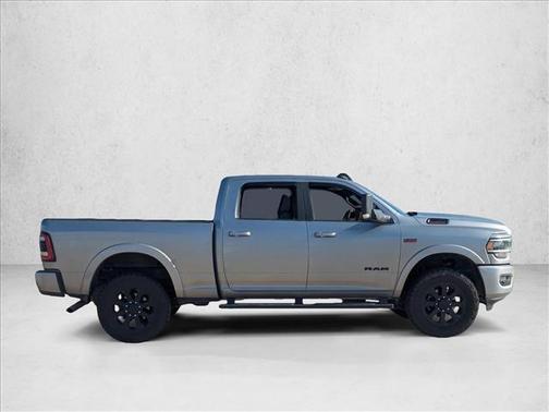 2022 RAM 2500 Laramie Crew Cab 4x4 6'4' Box