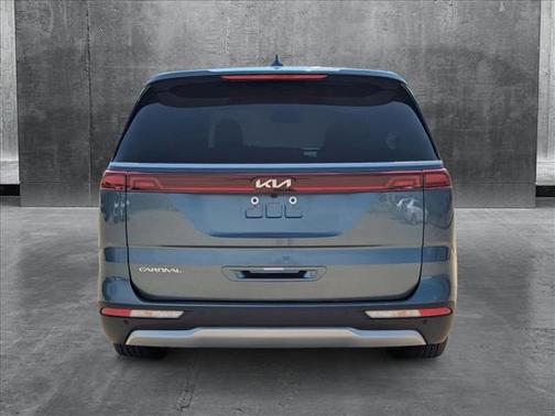 2024 Kia Carnival EX
