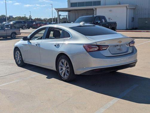 2022 Chevrolet Malibu FWD LT