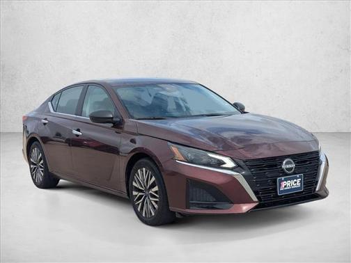 Garnet Pearl Metallic 2025 Nissan Altima SV FWD