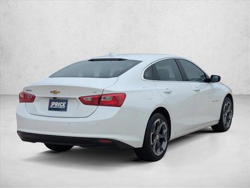 Summit White 2024 Chevrolet Malibu FWD 1LT