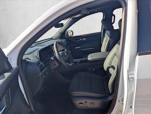 Polar White Tricoat 2026 Chevrolet Traverse High Country