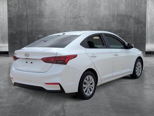 2022 Hyundai Accent SE