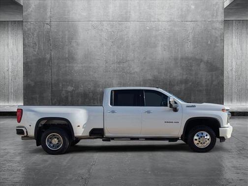 2022 Chevrolet Silverado 3500 High Country