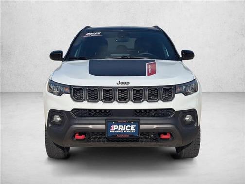 Bright White Clearcoat 2025 Jeep Compass Trailhawk
