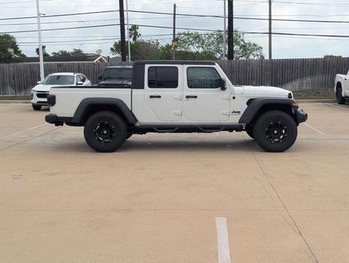 Bright White Clearcoat 2020 Jeep Gladiator Sport S
