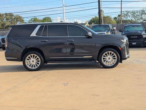 2022 Cadillac Escalade Premium Luxury