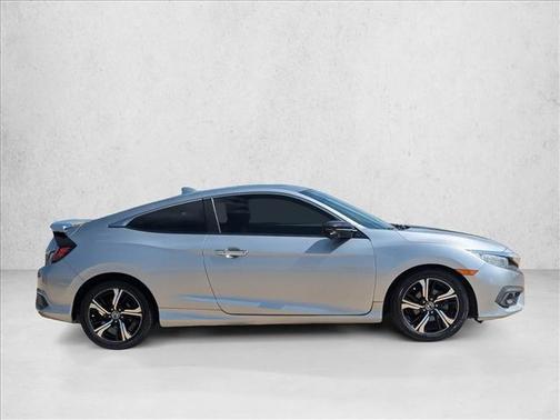2017 Honda Civic Touring