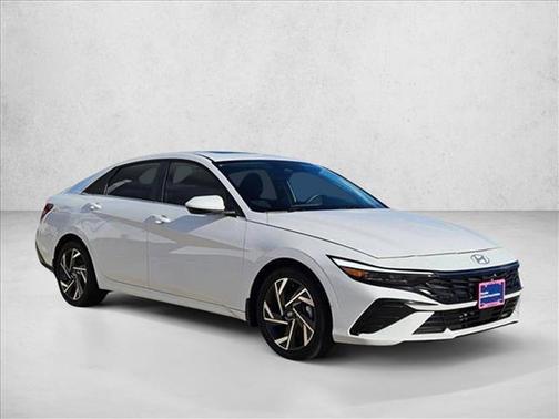 2025 Hyundai ELANTRA SEL