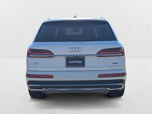 2024 Audi Q7 55 Premium Plus