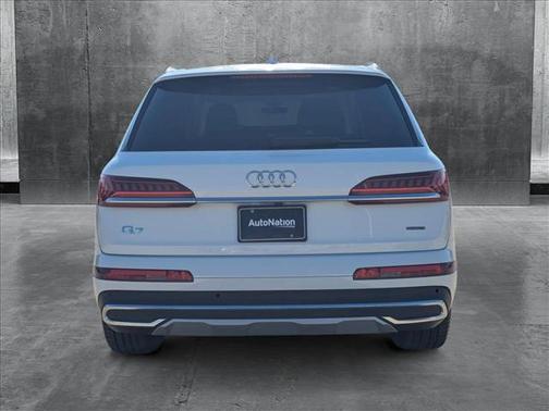 2024 Audi Q7 55 Premium Plus