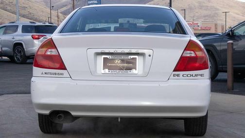 2002 Mitsubishi Mirage DE