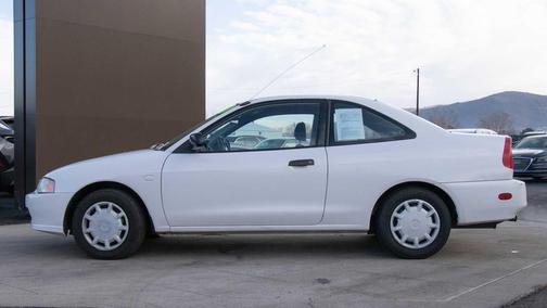 2002 Mitsubishi Mirage DE