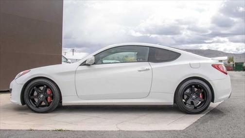 2011 Hyundai Genesis Coupe 3.8 Track