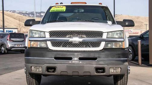 2004 Chevrolet Silverado 3500 LS Crew Cab