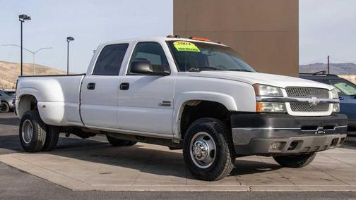 2004 Chevrolet Silverado 3500 LS Crew Cab