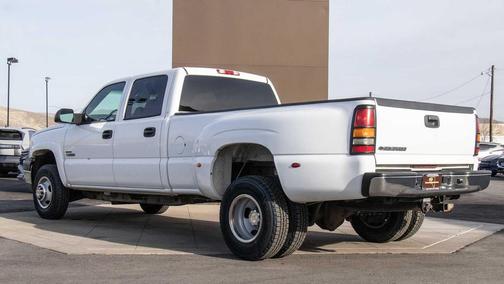 2004 Chevrolet Silverado 3500 LS Crew Cab