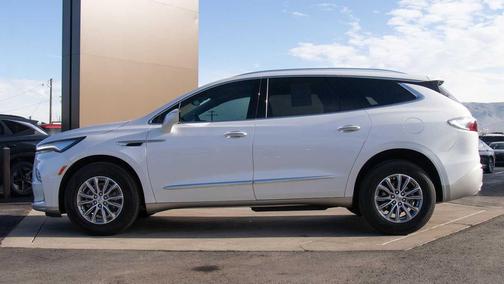 2023 Buick Enclave Essence AWD