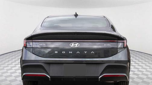 2026 Hyundai SONATA Hybrid Base
