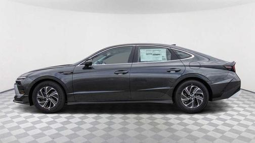2026 Hyundai SONATA Hybrid Base