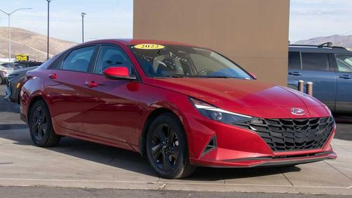 2022 Hyundai ELANTRA SEL